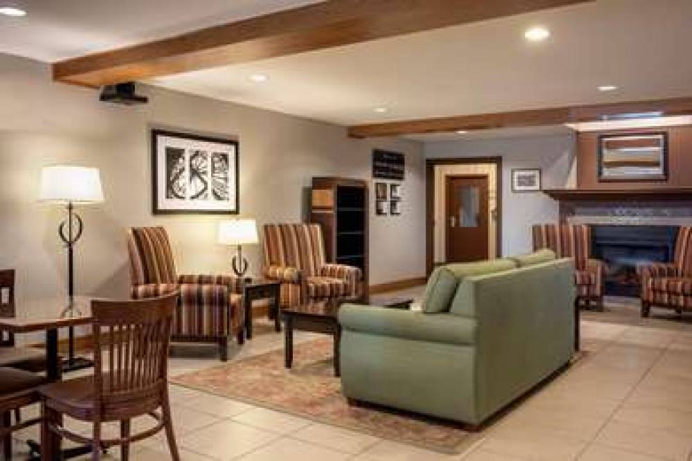 COUNTRY INN SUITES WINNIPEG 2