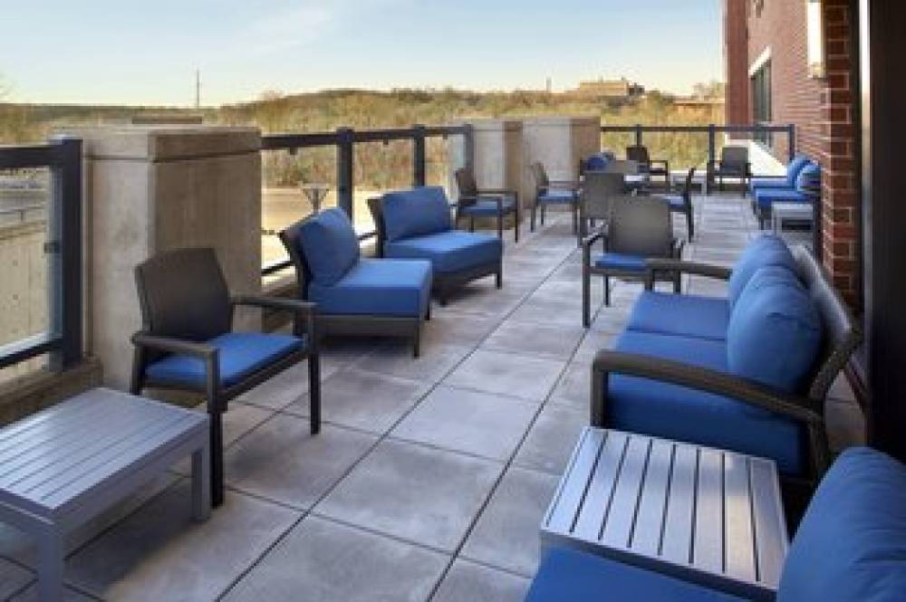 Courtyard By Marriott Akron Downtown