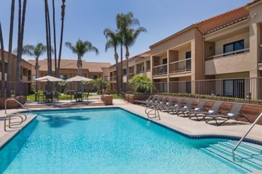 Courtyard By Marriott Anaheim Buena Park 1