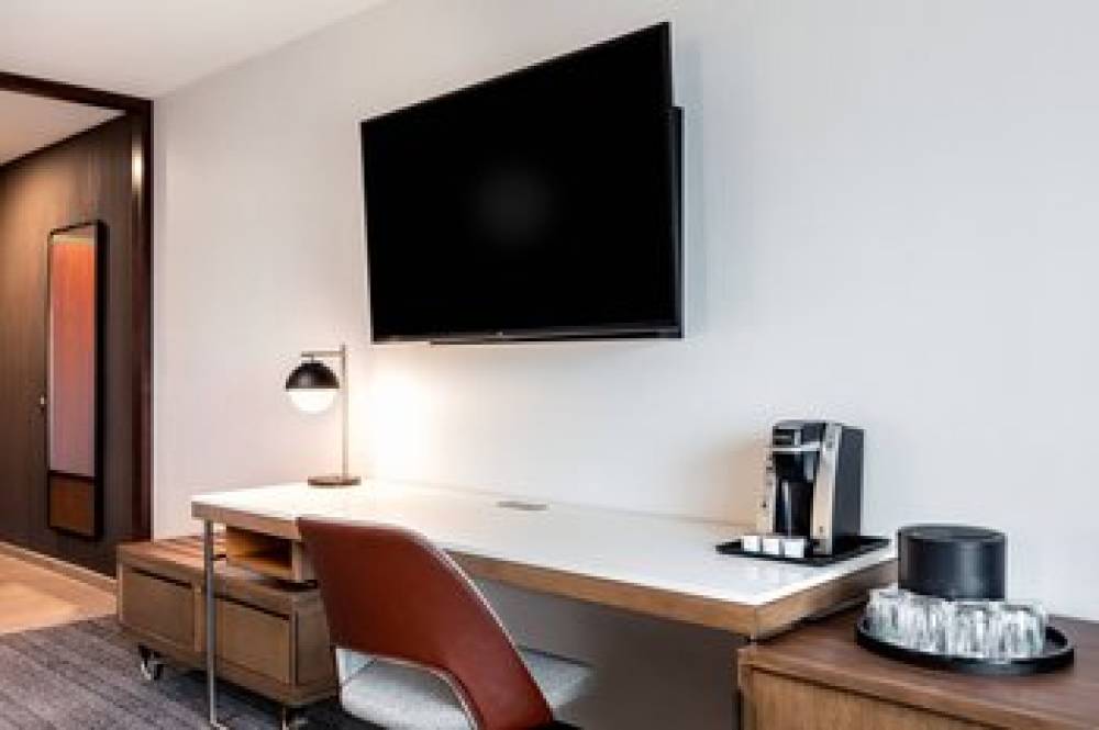 Courtyard By Marriott Anaheim Resort-Convention Center 6