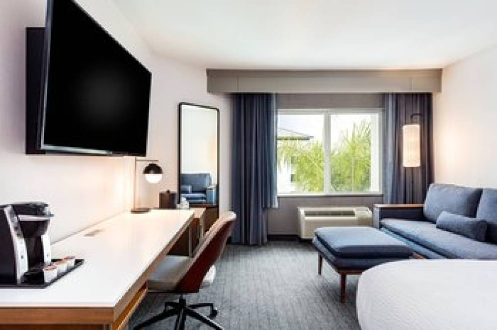 Courtyard By Marriott Anaheim Resort-Convention Center 5