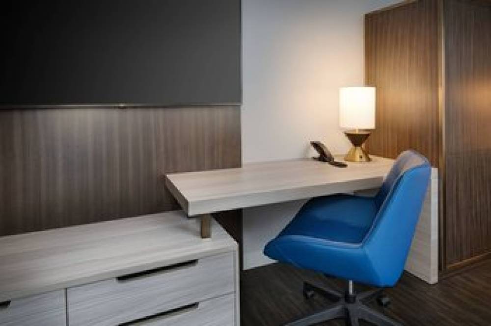 Courtyard By Marriott Atlanta Downtown 6