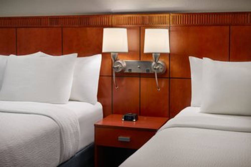 Courtyard By Marriott Atlanta Executive Park/Emory 7