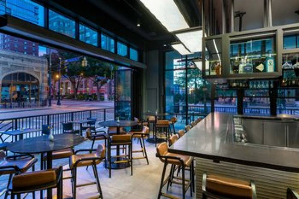 Courtyard By Marriott Atlanta Midtown 4