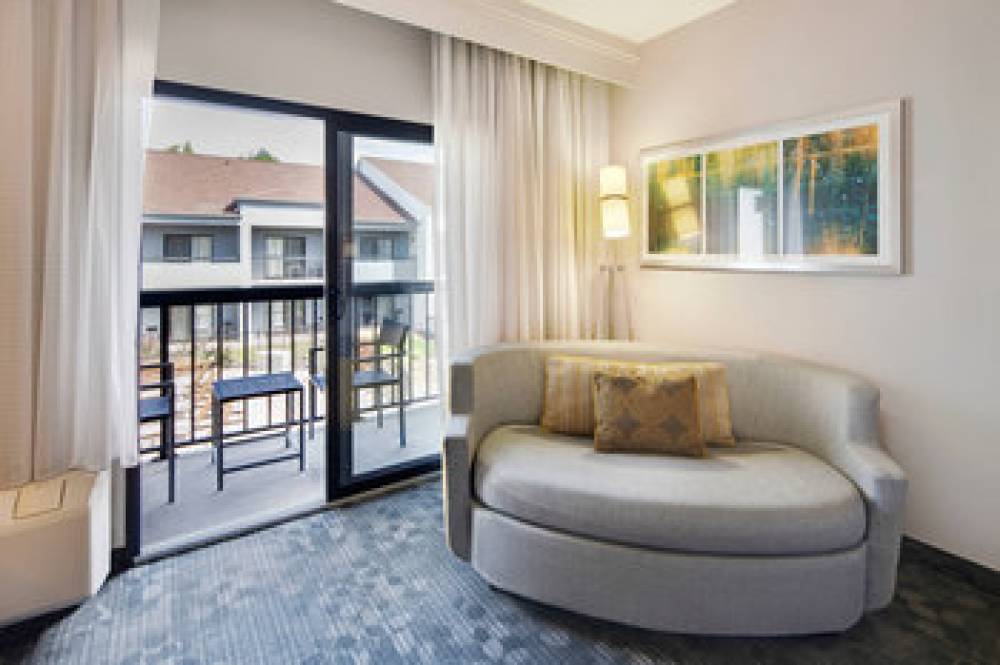 Courtyard By Marriott Atlanta Norcross/Peachtree Corners 8