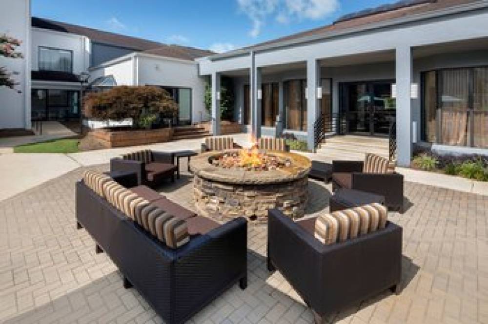 Courtyard By Marriott Atlanta Windy Hill Ballpark