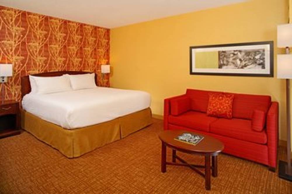 Courtyard By Marriott Baltimore Downtown Inner Harbor 8