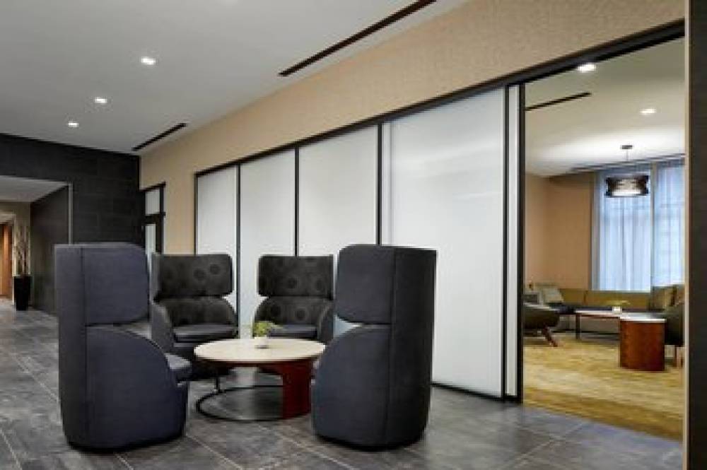 Courtyard By Marriott Baltimore Downtown McHenry Row 5