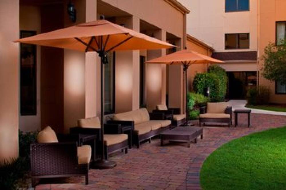Courtyard By Marriott Baton Rouge Acadian Centre LSU Area 5
