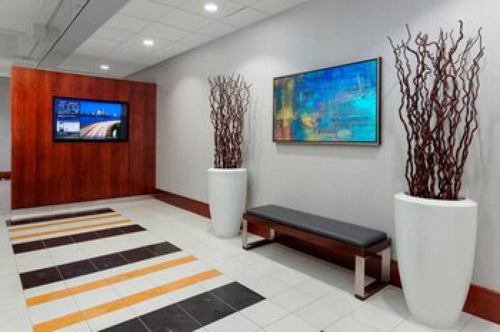 Courtyard By Marriott Boston Cambridge 3