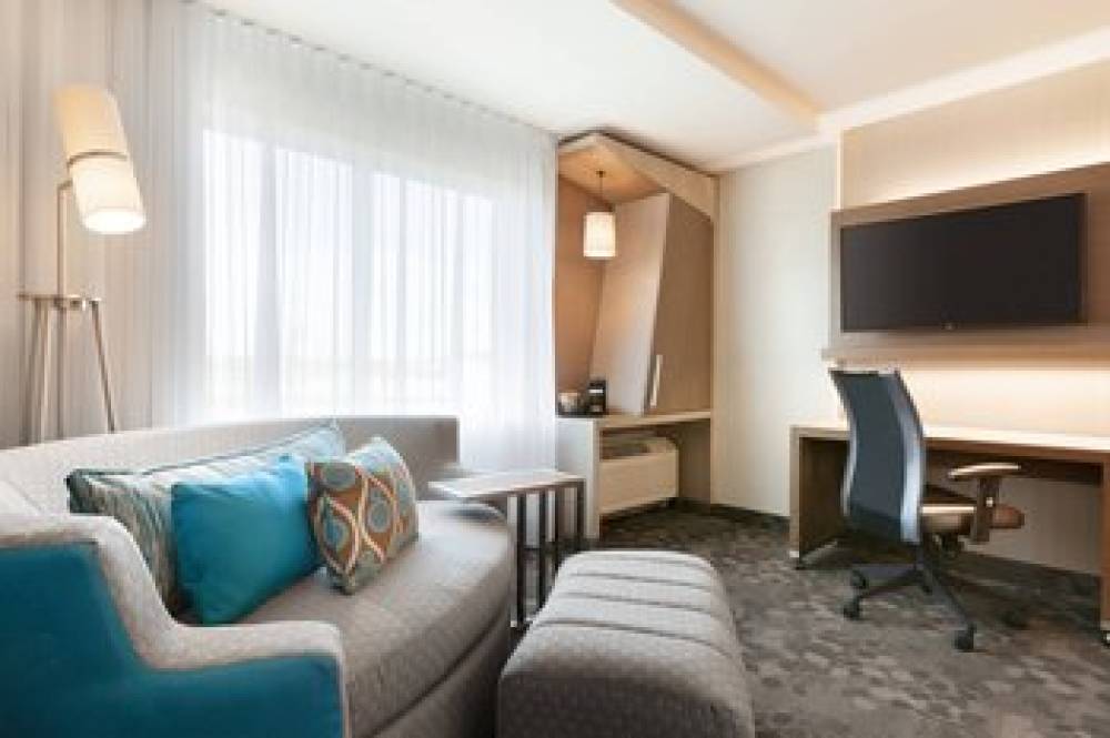 Courtyard By Marriott Boston Dedham Westwood 10