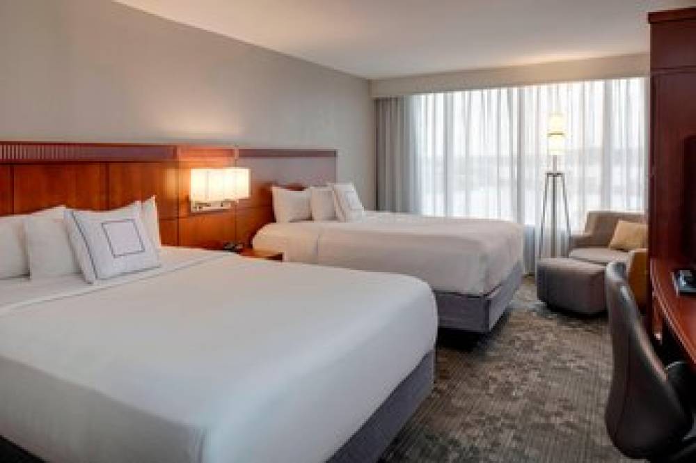 Courtyard By Marriott Boston Logan Airport 8