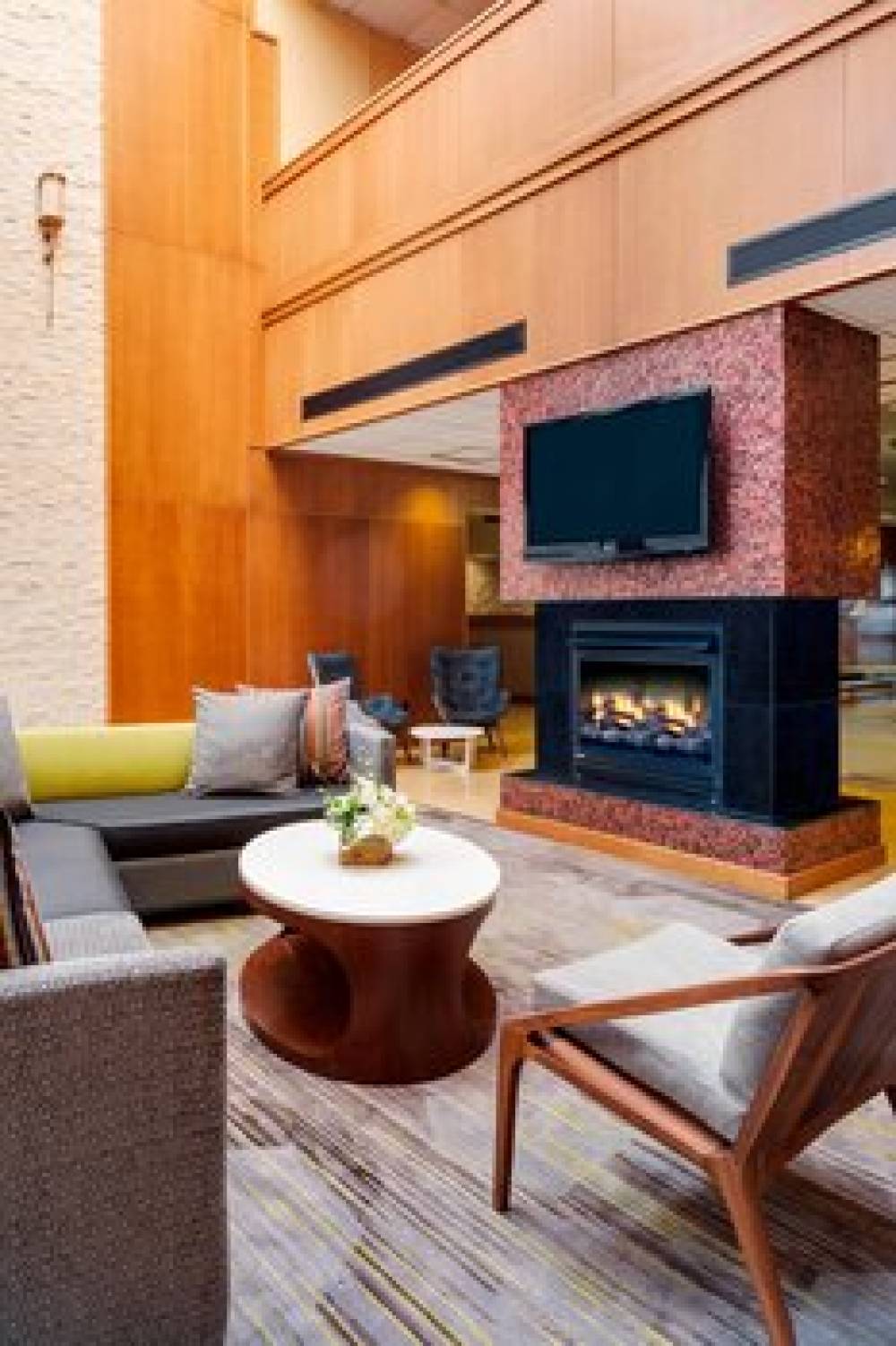 Courtyard By Marriott Boston Logan Airport 7