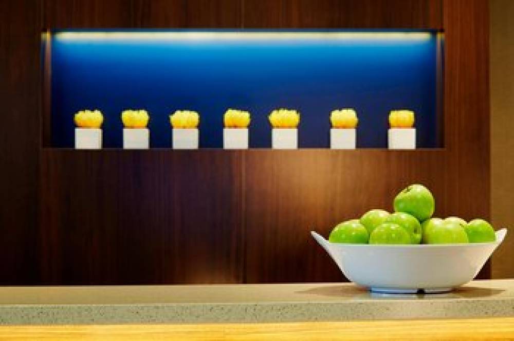 Courtyard By Marriott Boston Woburn/Boston North 3