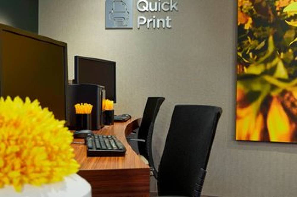 Courtyard By Marriott Boston Woburn/Boston North 10