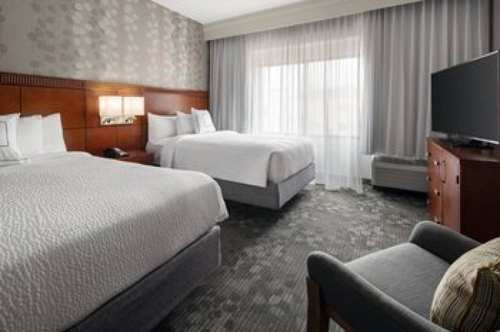 Courtyard By Marriott Boulder 5