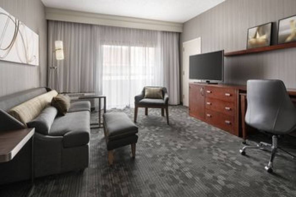 Courtyard By Marriott Boulder 6