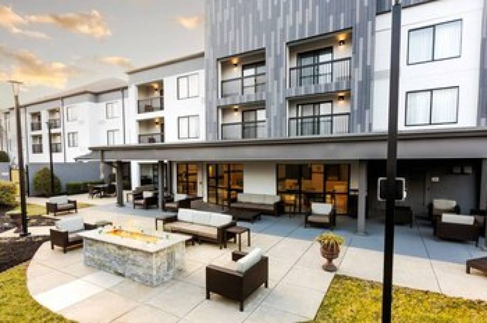 Courtyard By Marriott Bowling Green Convention Center 4