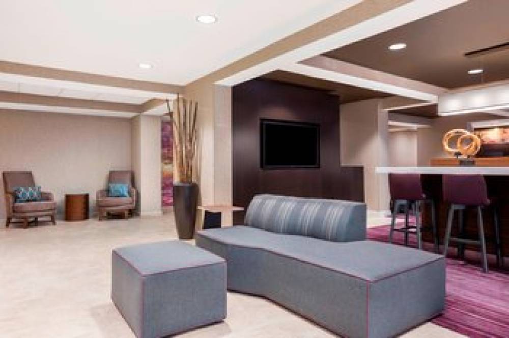 Courtyard By Marriott Bowling Green Convention Center 3