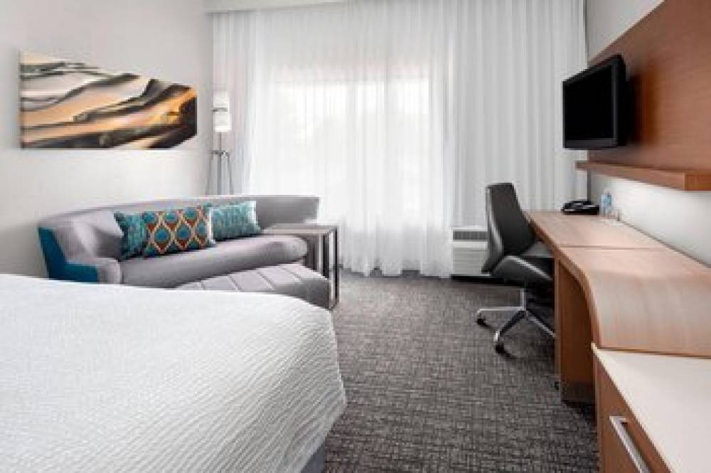 Courtyard By Marriott Bowling Green Convention Center 6
