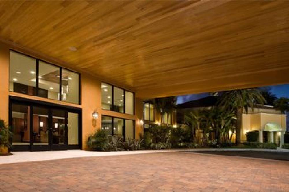 Courtyard By Marriott Boynton Beach 2