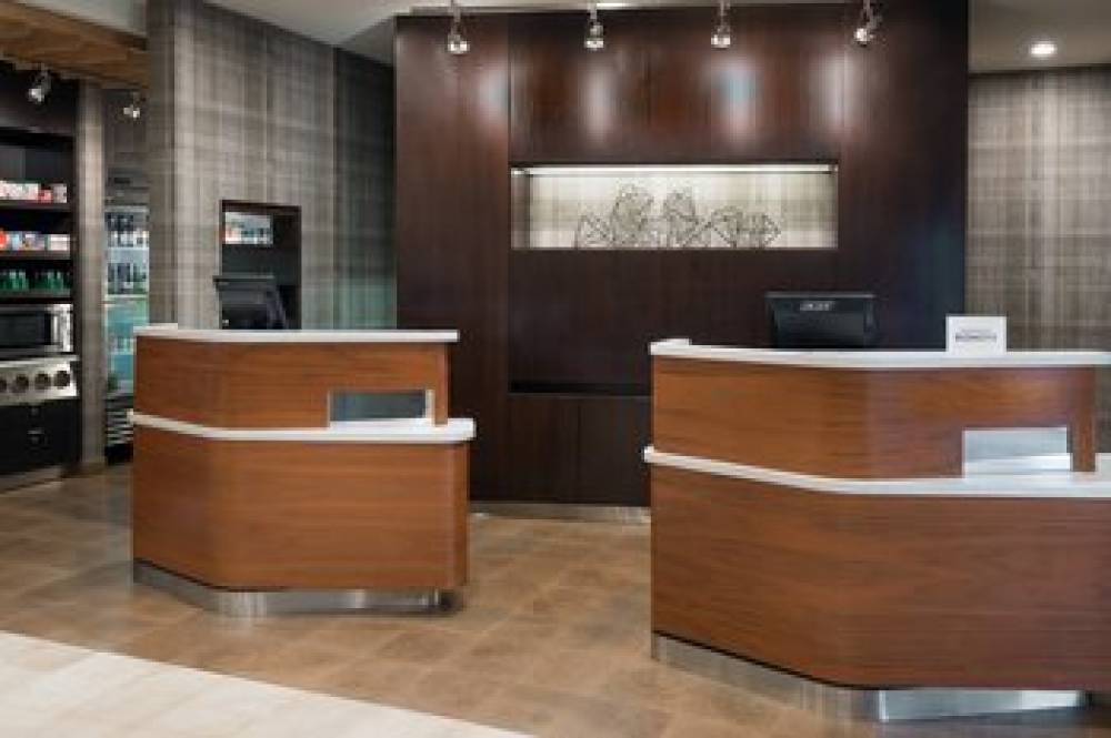 Courtyard By Marriott Buffalo Airport 4