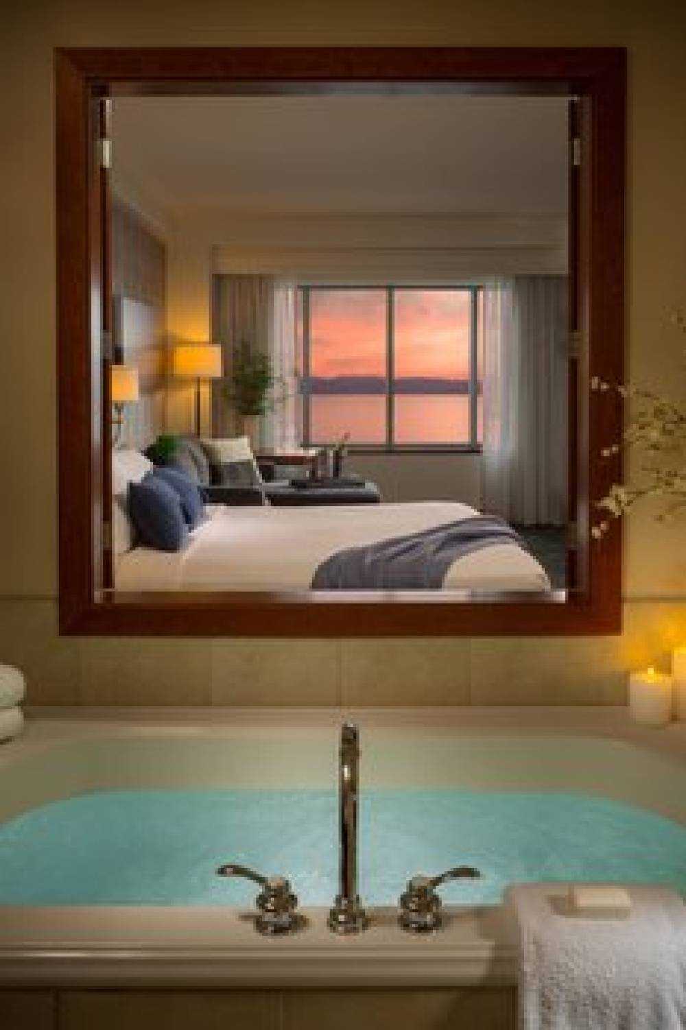 Courtyard By Marriott Burlington Harbor 9