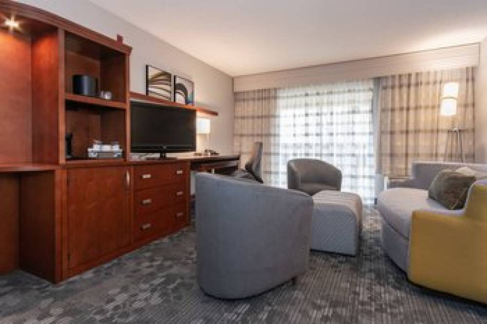 Courtyard By Marriott Charlotte Lake Norman 9