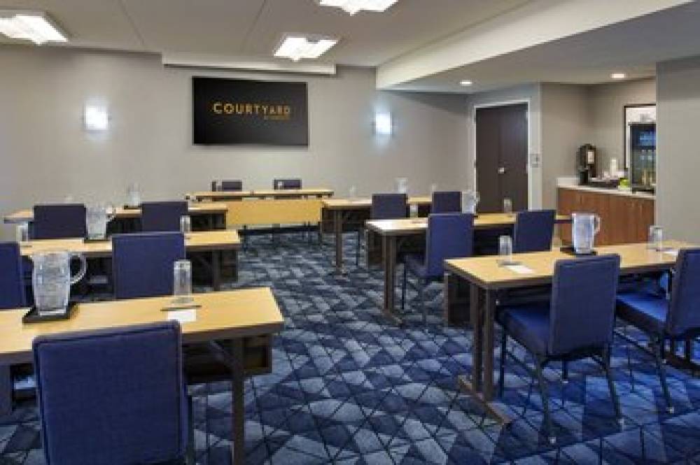 Courtyard By Marriott Chicago Lincolnshire 4