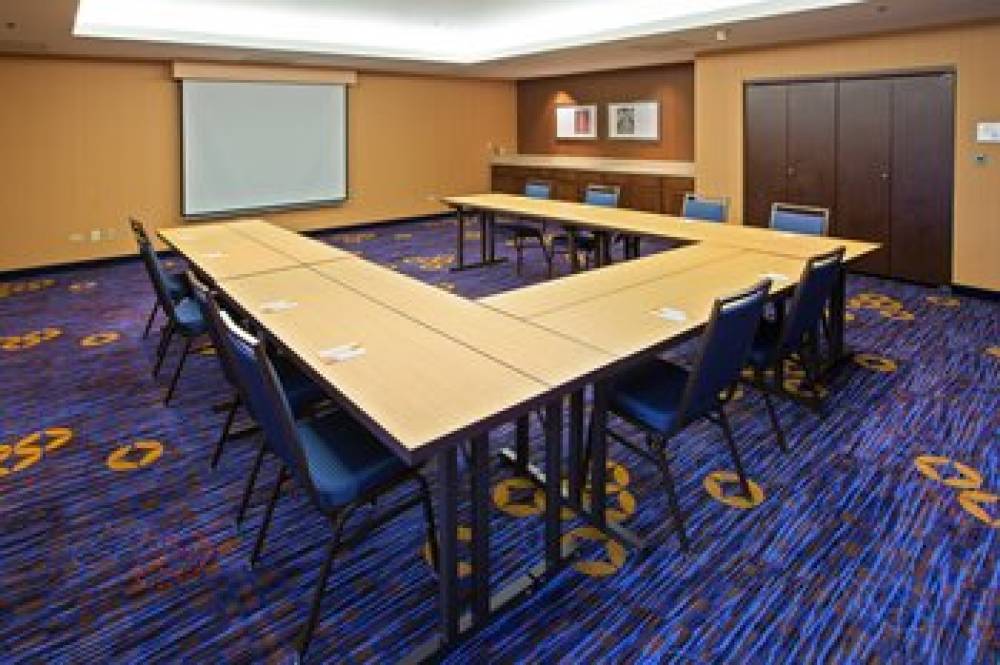 Courtyard By Marriott Chicago Midway Airport 5