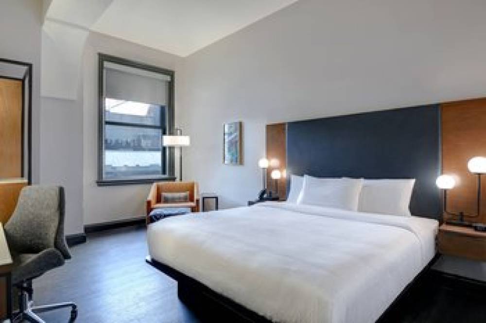 Courtyard By Marriott Cincinnati Downtown 9