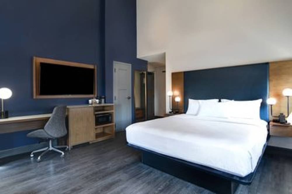 Courtyard By Marriott Cincinnati Downtown 6