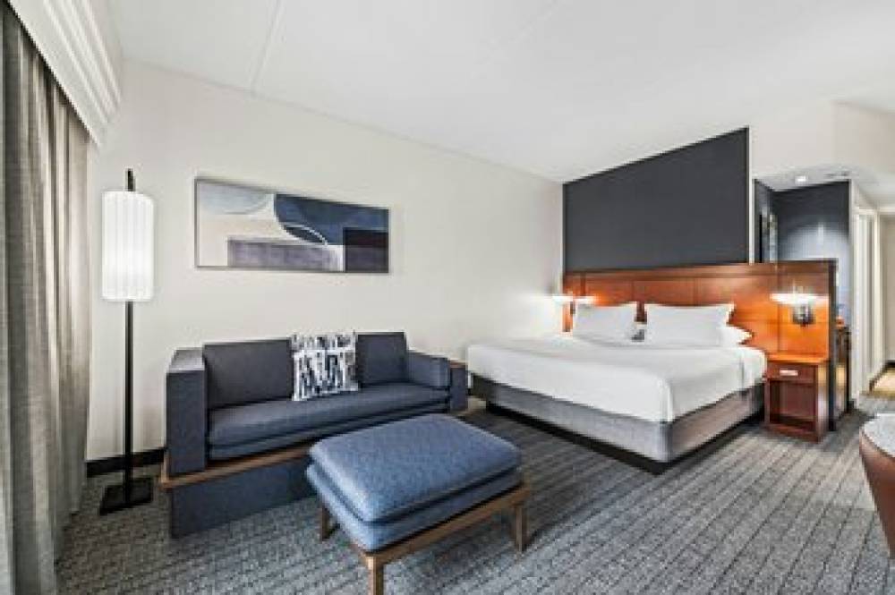 Courtyard By Marriott Clarksville 5