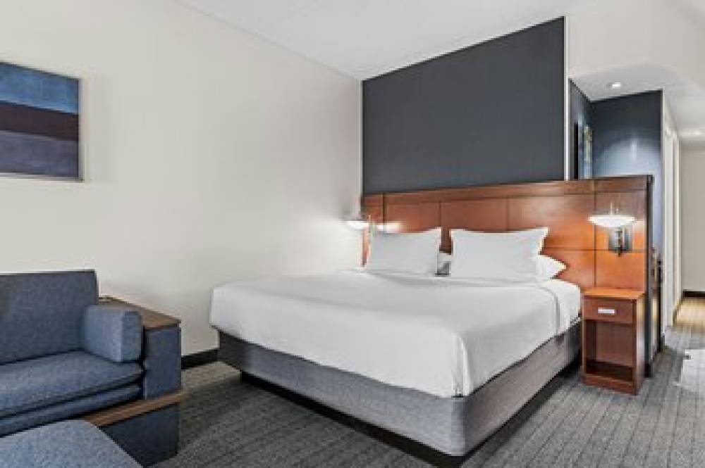 Courtyard By Marriott Clarksville 6