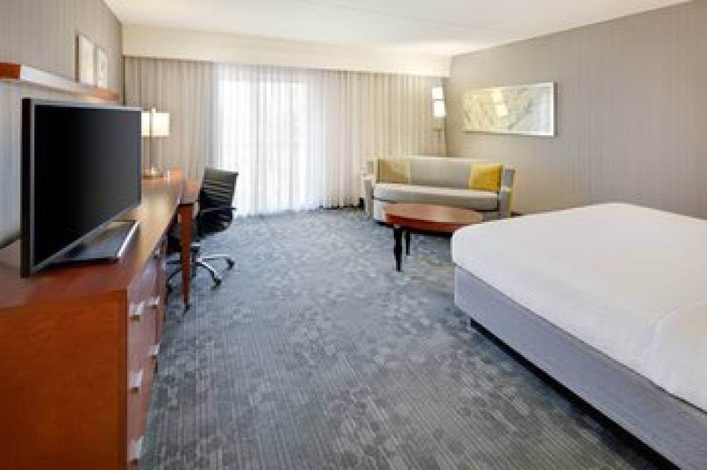 Courtyard By Marriott Cleveland Beachwood 10