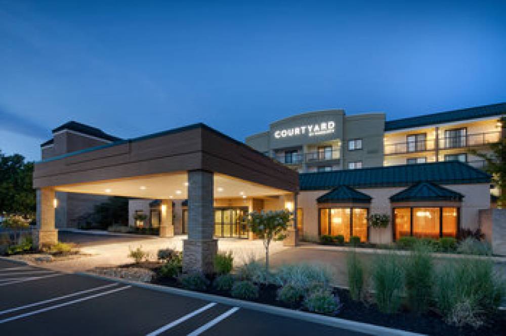 Courtyard By Marriott Cleveland Beachwood 1