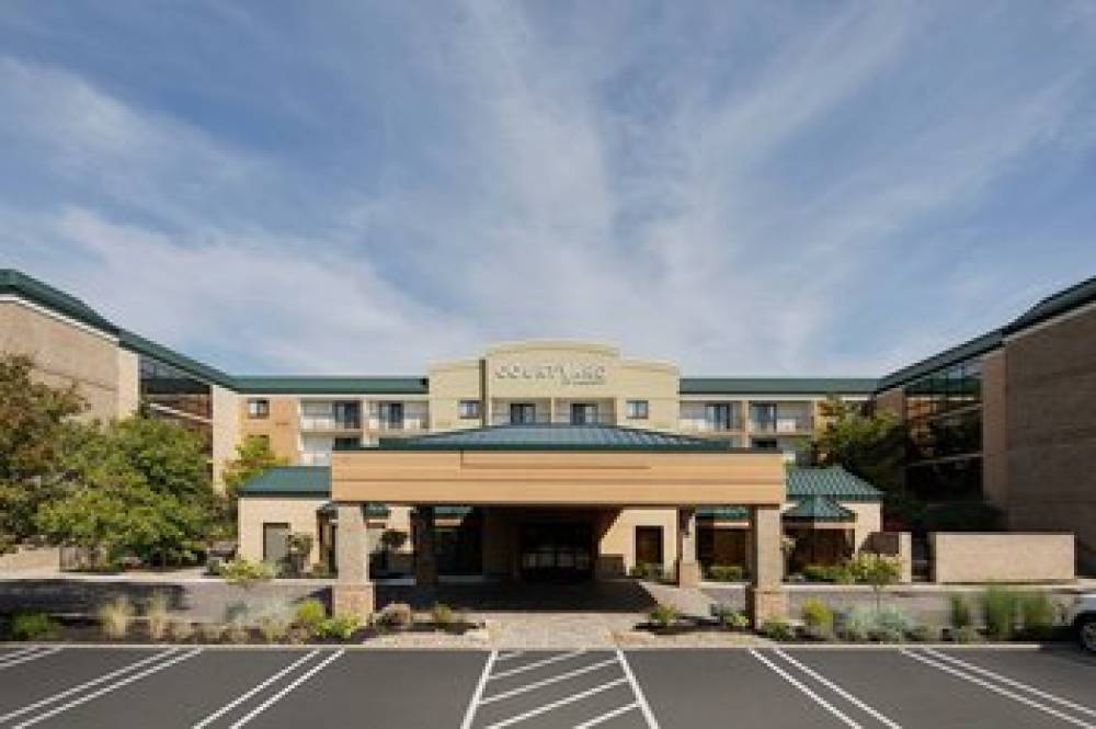 Courtyard By Marriott Cleveland Beachwood 3
