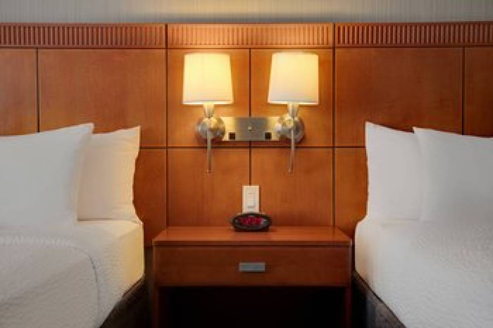 Courtyard By Marriott Cleveland Beachwood 8