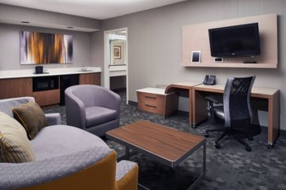 Courtyard By Marriott Cleveland Independence 9