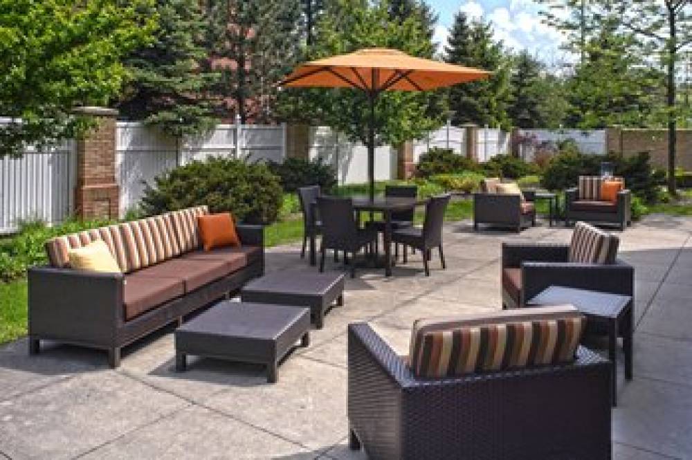 Courtyard By Marriott Cleveland Independence 8