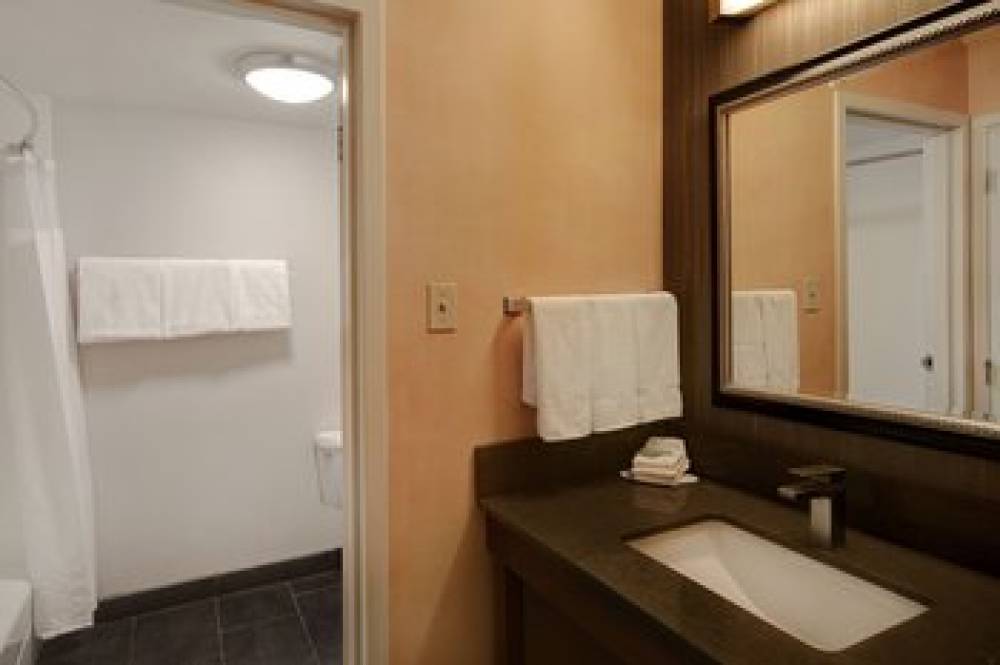 Courtyard By Marriott Columbus Dublin 8
