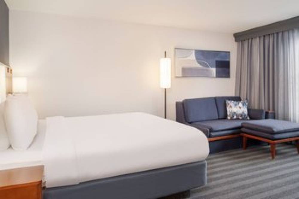 Courtyard By Marriott Columbus New Albany 9