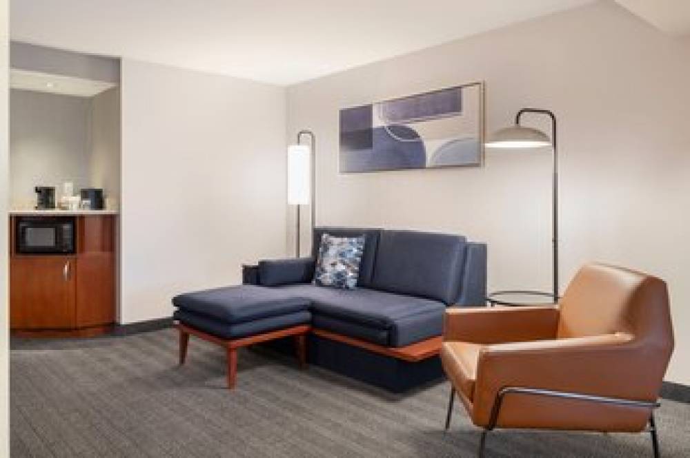 Courtyard By Marriott Columbus New Albany 4