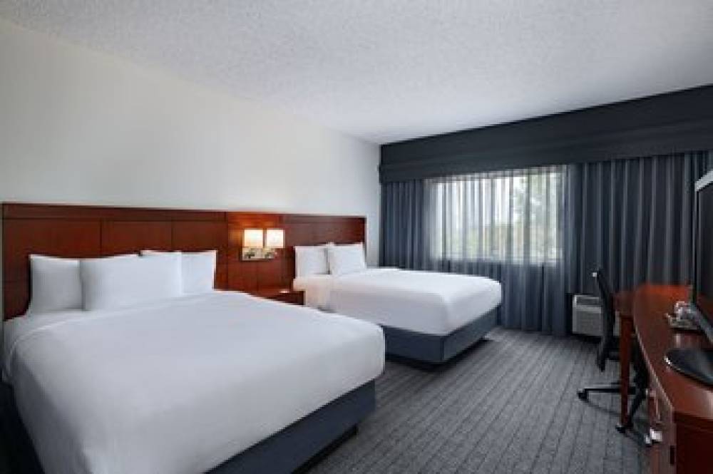 Courtyard By Marriott Dallas Arlington Entertainment District 3