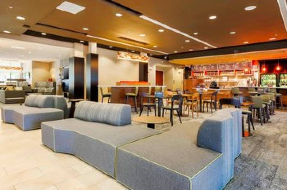 Courtyard By Marriott Dallas Arlington South 1