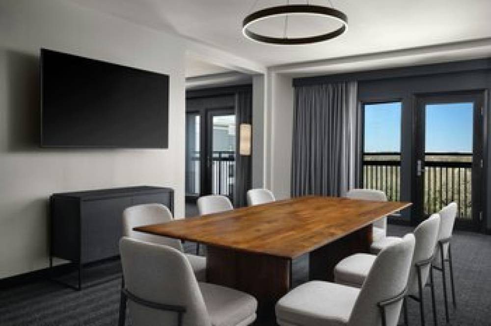 Courtyard By Marriott Dallas DFW Airport North-Grapevine 10