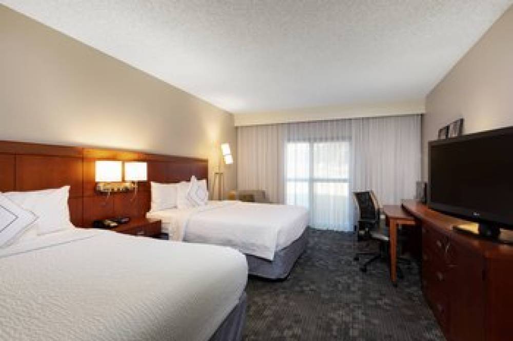 Courtyard By Marriott Dallas-Fort Worth Bedford 7