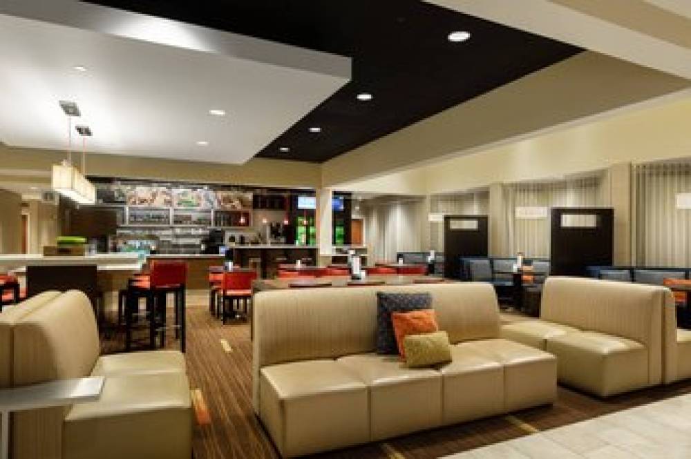 Courtyard By Marriott Dallas-Fort Worth Bedford 5