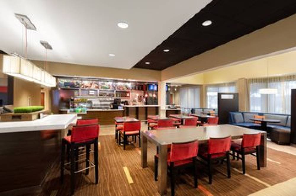 Courtyard By Marriott Dallas-Fort Worth Bedford 1