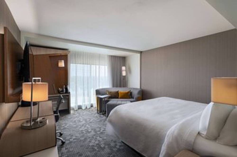 Courtyard By Marriott Dallas Grand Prairie 6